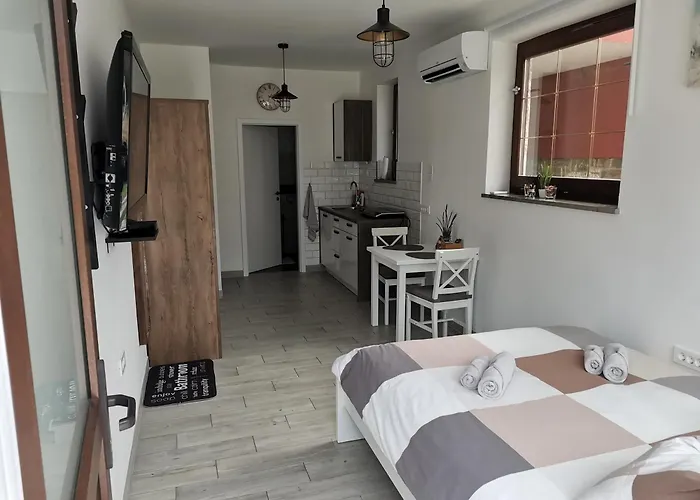 Apartma Pinea